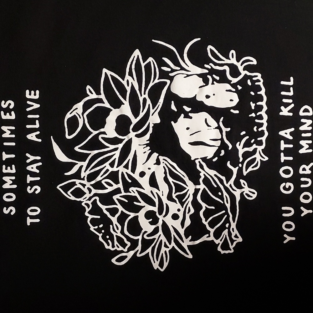 ChicYea Black & White Floral Skull Graphic Short Sleeve T-Shirt Size XL - Picture 4 of 8